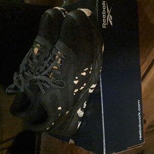 Women's reebok steeltoes